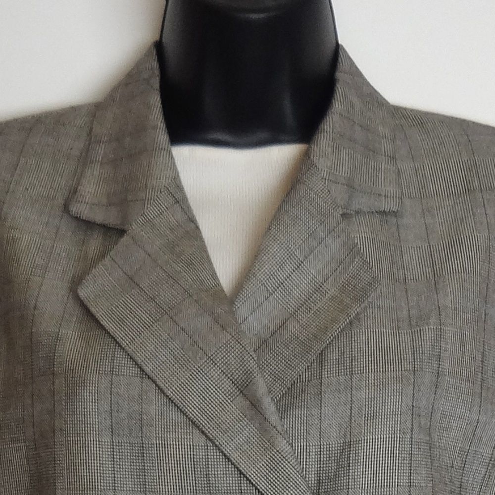 Jacqueline Ferrar Women's Black White Plaid Blazer Size 8 Classic Tailored Look